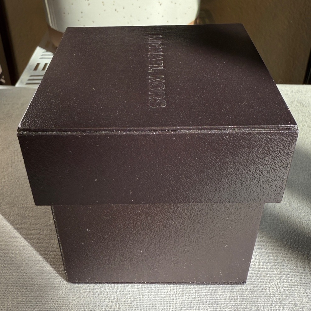 Michael Kors Brown Watch Box - Picture 7 of 16